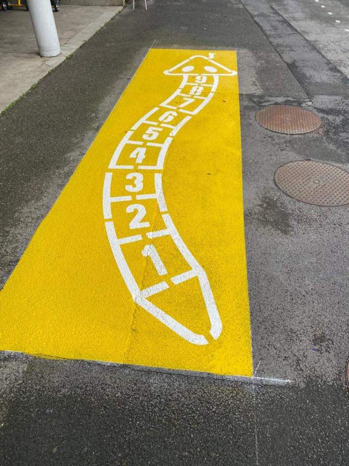 Marqu'osol - Marquage routier et sols industriels, signalisation horizontale et verticale - 09 74 56 99 75 - https://www.marqu-osol.fr/